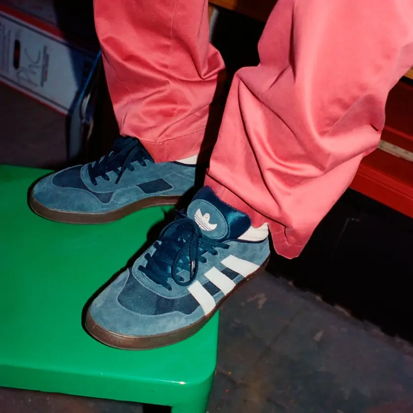 Alternative view of Giày Adidas Aloha Super ‘Legend Ink Clear Sky Gum’ JH8137