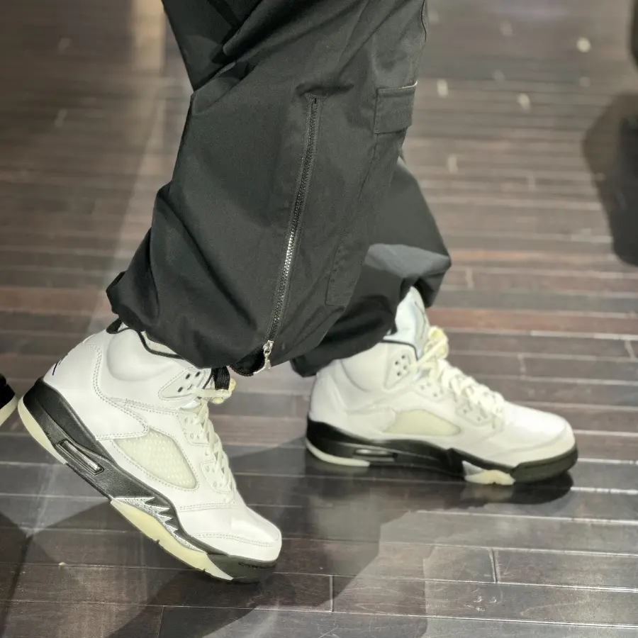 Alternative view of Giày Nike Air Jordan 5 Retro ‘White Black’ DD0587-110