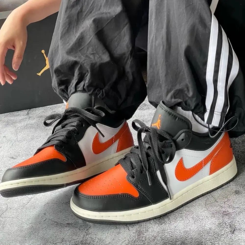 Giày Nike Air Jordan 1 Low ‘Shattered Backboard’ 553558-081 - Ảnh 3