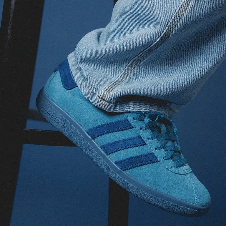 Alternative view of Giày Adidas Bali ‘Tactile Steel Dark Marine’ IG6195