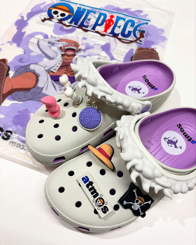 Dép Crocs Classic Clog ONE PIECE x atmos Luffy Gear 5 'Cloud White