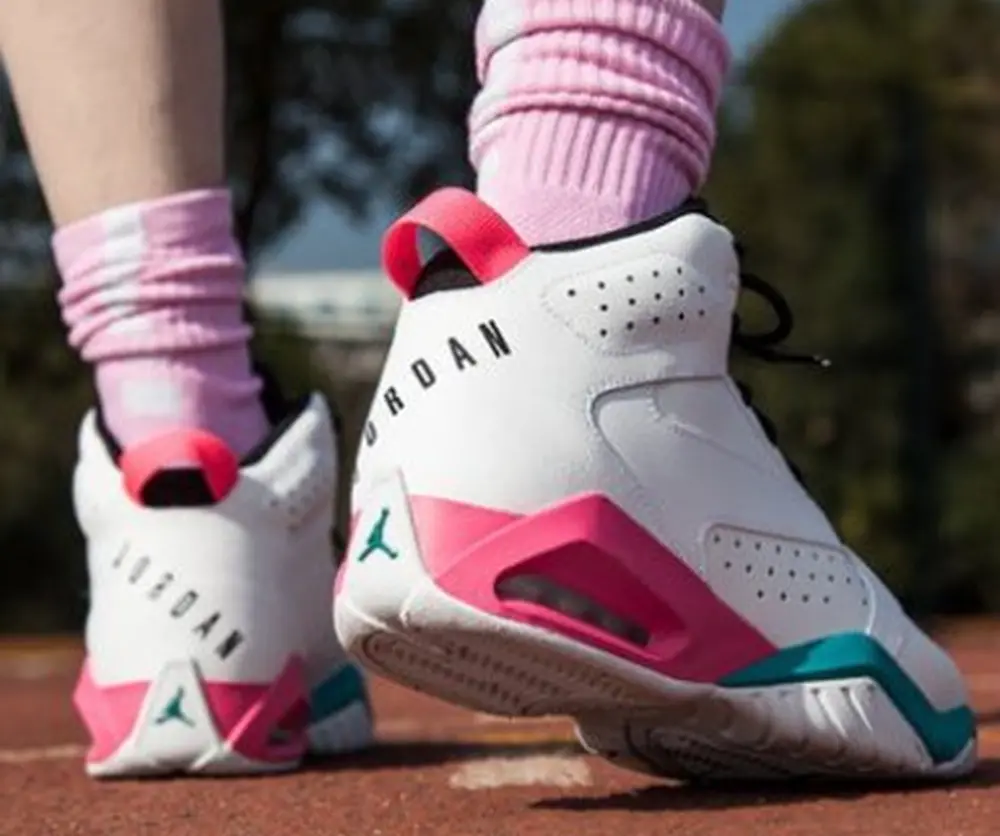 Alternative view of Giày Nike Air Jordan Lift Off ‘South Beach’ AR4430-105