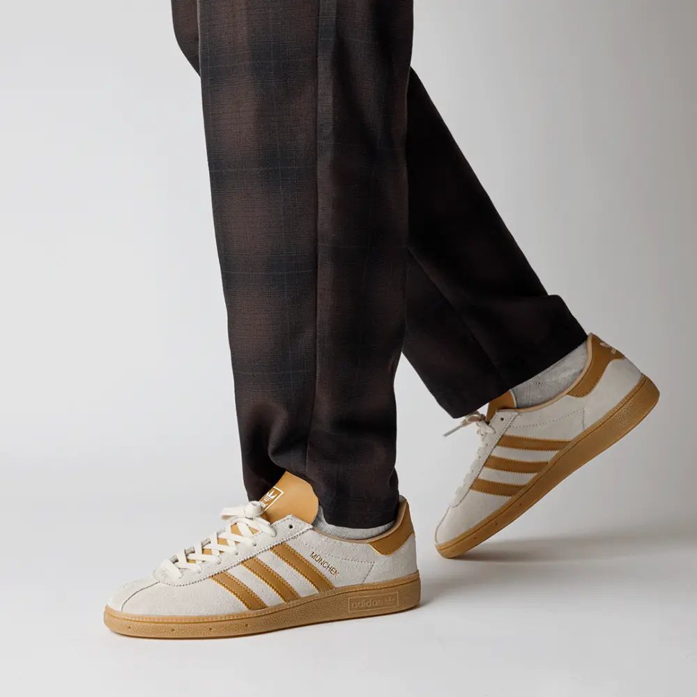 Alternative view of Giày Adidas City Series Munchen ‘Cream White Mesa’ GY7399