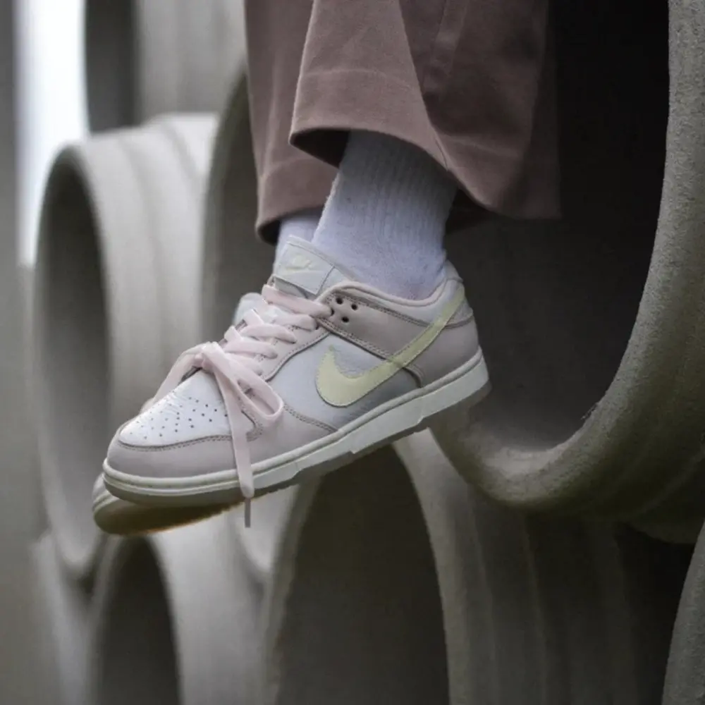 Giày Nike Wmns Dunk Low ‘Light Soft Pink’ FB7910-601 - Ảnh 4
