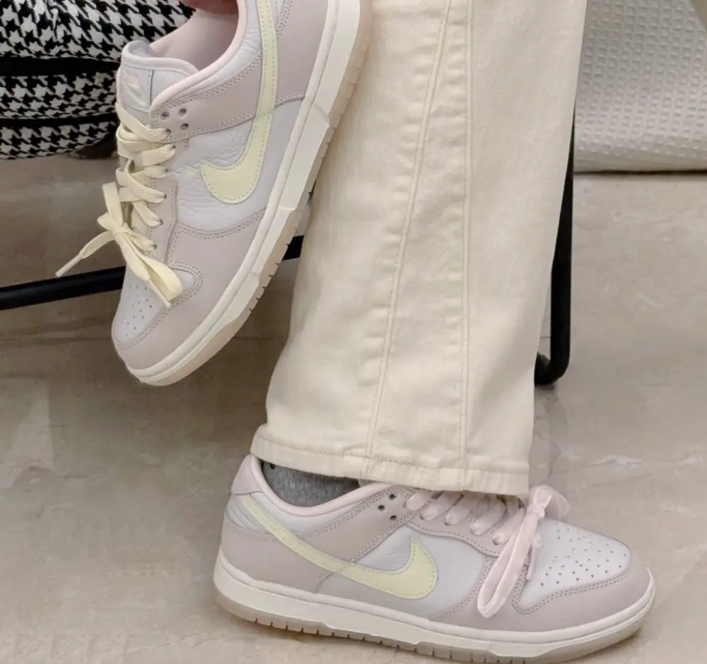 Giày Nike Wmns Dunk Low ‘Light Soft Pink’ FB7910-601 - Ảnh 2