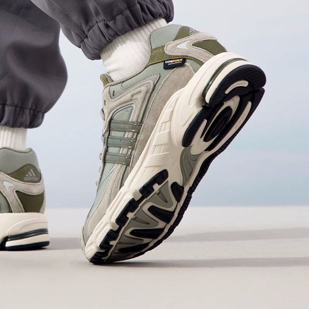 Alternative view of Giày Adidas Response CL ‘Silver Pebble Focus Olive’ ID3142