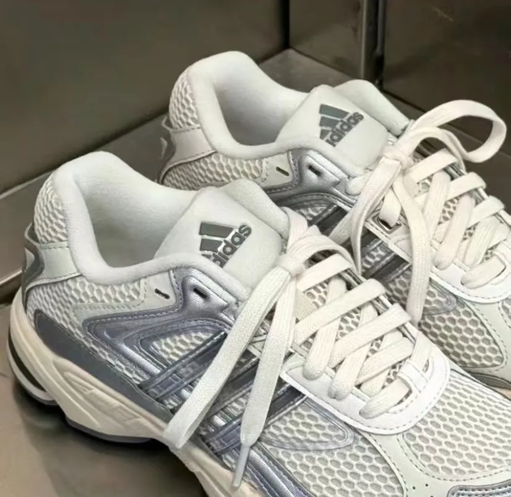 Alternative view of Giày Adidas Response CL ‘Silver Grey Beige’ IE1117