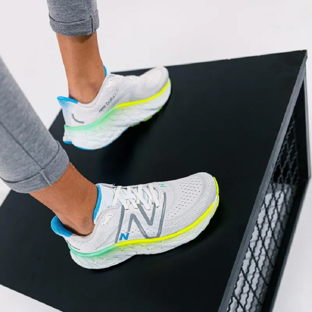 Giày New Balance Fresh Foam X More v4 ‘White Cobalt’ WMORWT4 - Ảnh 5