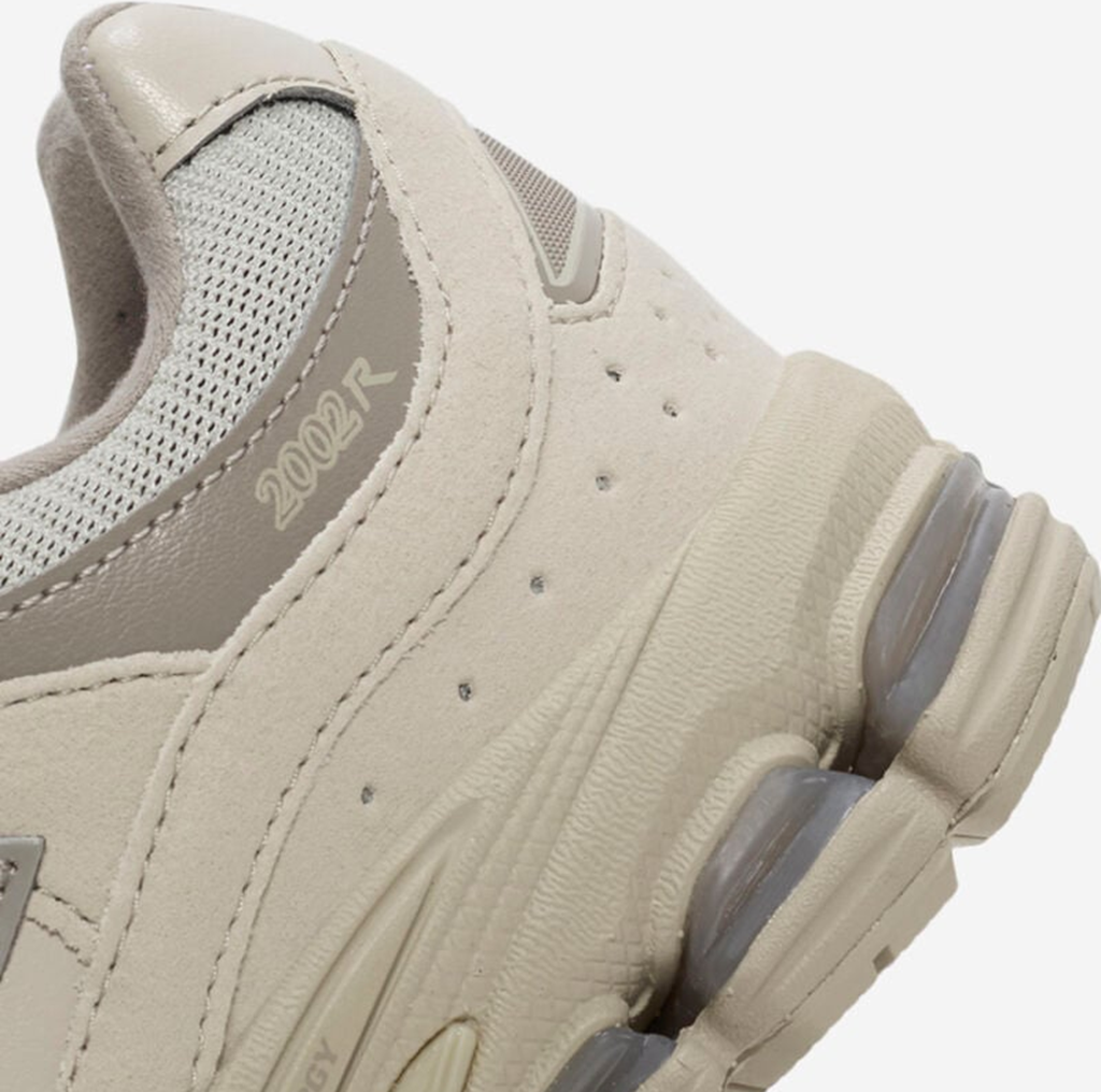 Giày New Balance 2002 ‘Timberwolf’ GC2002BE - Ảnh 4