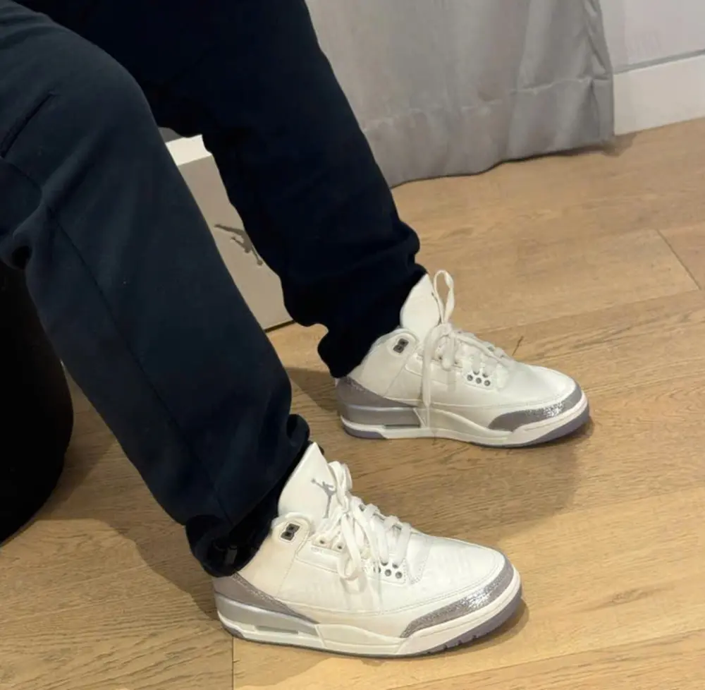 Alternative view of Giày Nike Air Jordan 3 ‘Sail Cement Grey’ CK9246-100