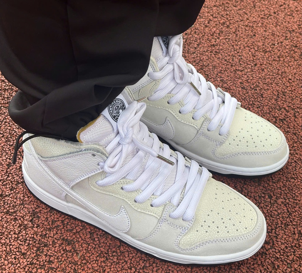 Alternative view of Giày Nike x Antihero SB Dunk High ‘White Black’ HM5837-100