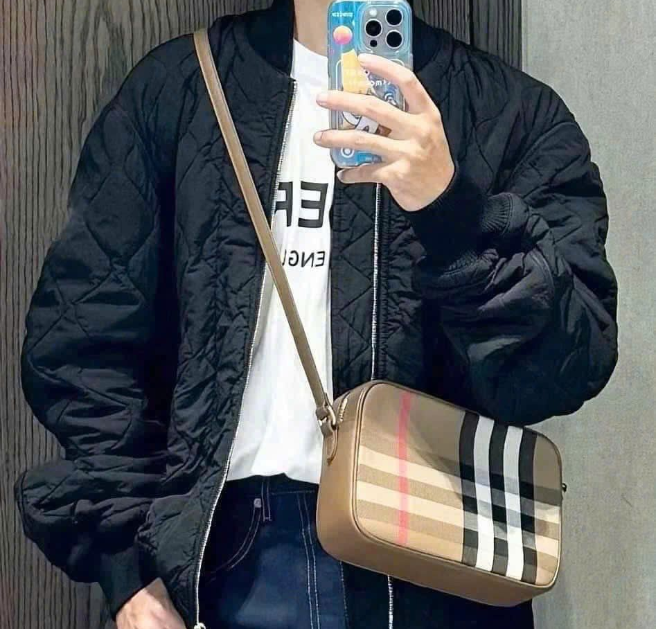 Alternative view of Túi Burberry Large Camera Bag ‘Beige Brown’ 80844991