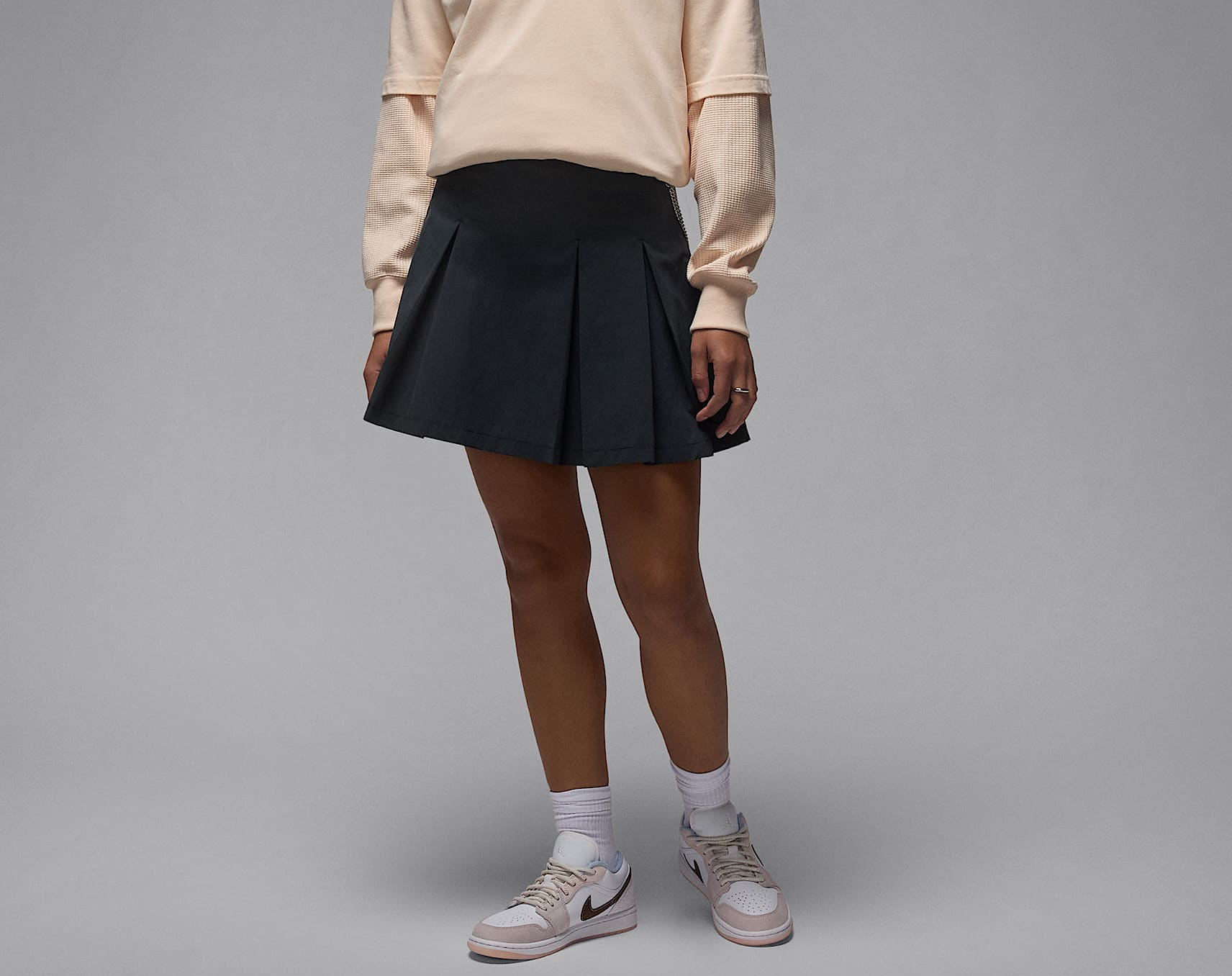 Alternative view of Giày Nike Air Jordan 1 Low ‘Light Soft Pink’ IB8859-101