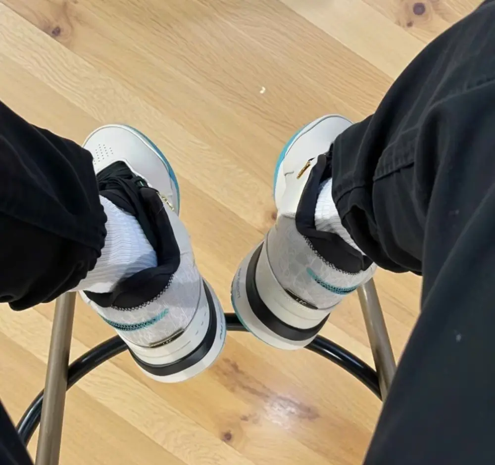 Alternative view of Giày Nike Zoom LeBron NXXT Gen AMPD FJ1567-101