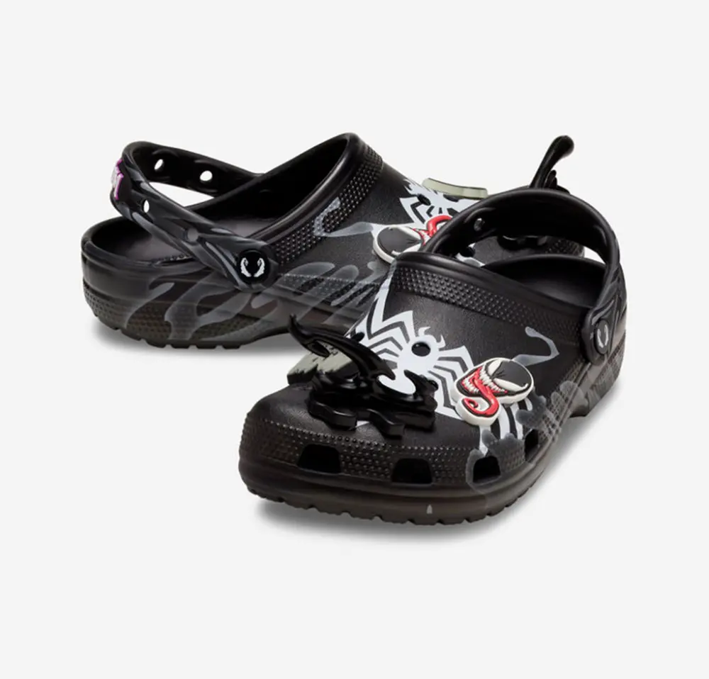 Dép Crocs Classic x Marvel Clog ‘Venom’ 208864-001 - Ảnh 4