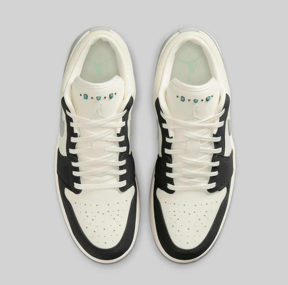 Giày Nike Air Jordan 1 Low ‘Sail Light Smoke Grey’ IO2242-101 - Ảnh 4