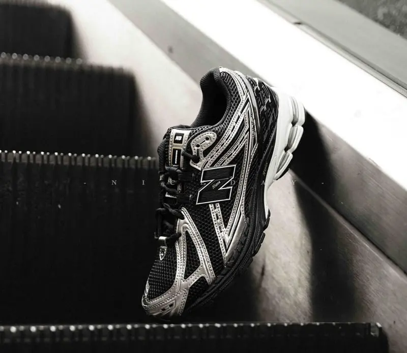 Giày New Balance 1906R ‘Black Team Red Castlerock’ U1906RCB - Ảnh 4