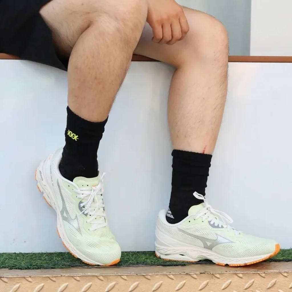 Alternative view of Giày Mizuno Wave ‘White Silver’ D1GH251004