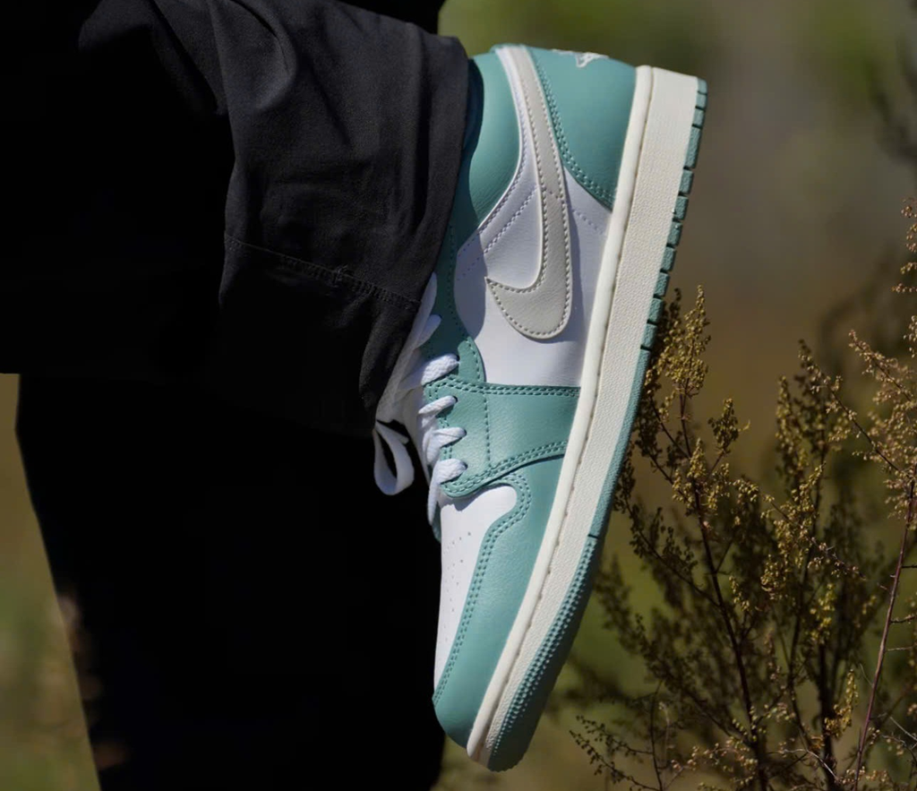 Giày Nike Air Jordan 1 Low ‘White Cannon’ DC0774-138 - Ảnh 4