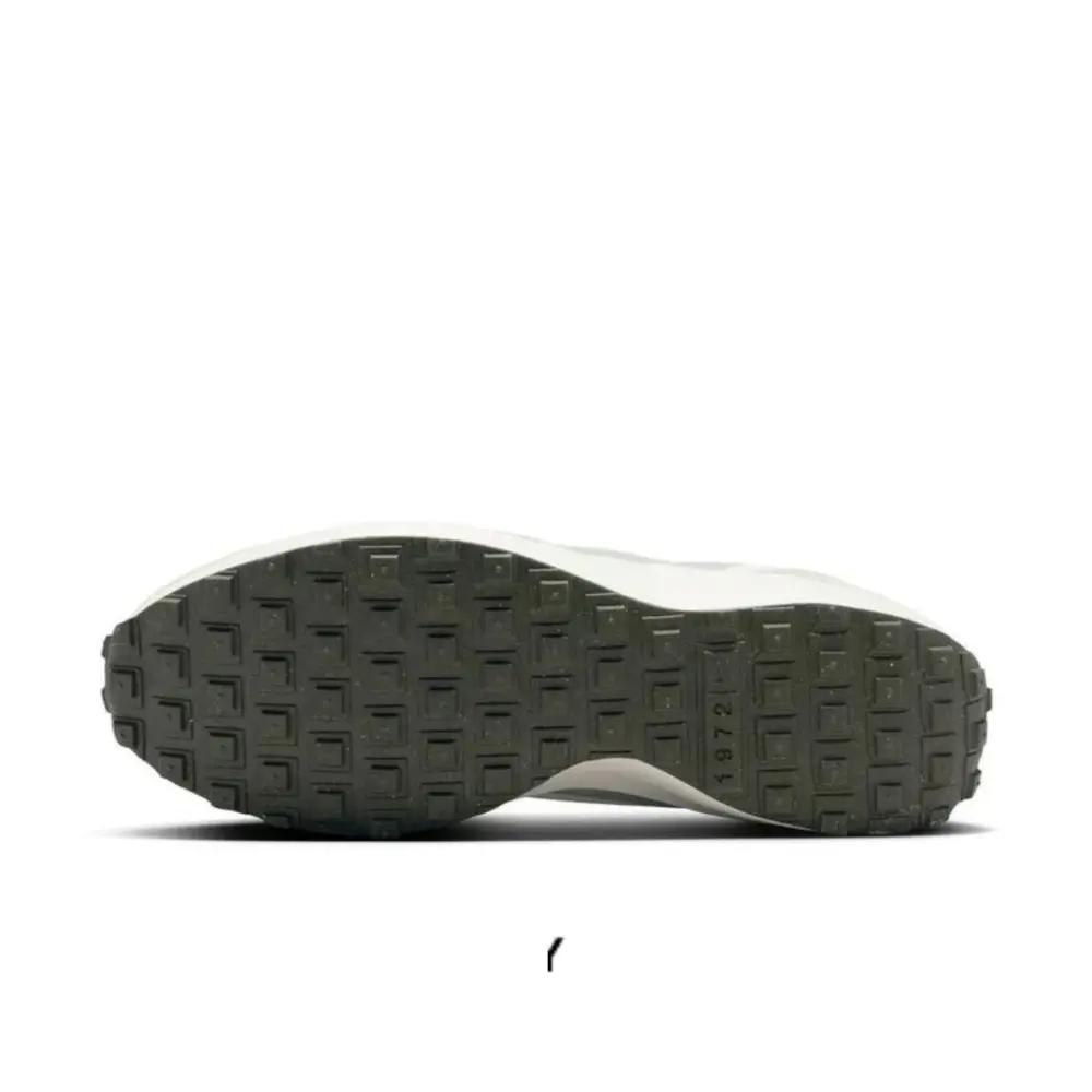 Alternative view of Giày Nike Waffle Debut ‘Jade Horizon’ FJ4195-300