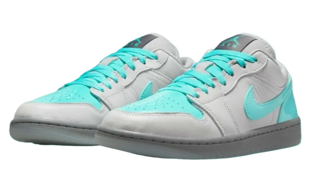 Alternative view of Giày Nike Jordan 1 Low SE 'Photon Dust' HQ3599-025