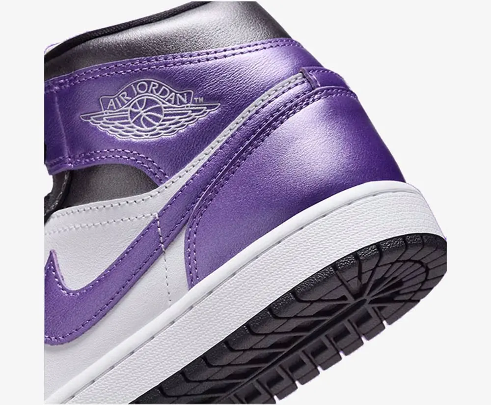 Alternative view of Giày Nike Air Jordan 1 Mid 'Metallic Purple' HJ5911-105