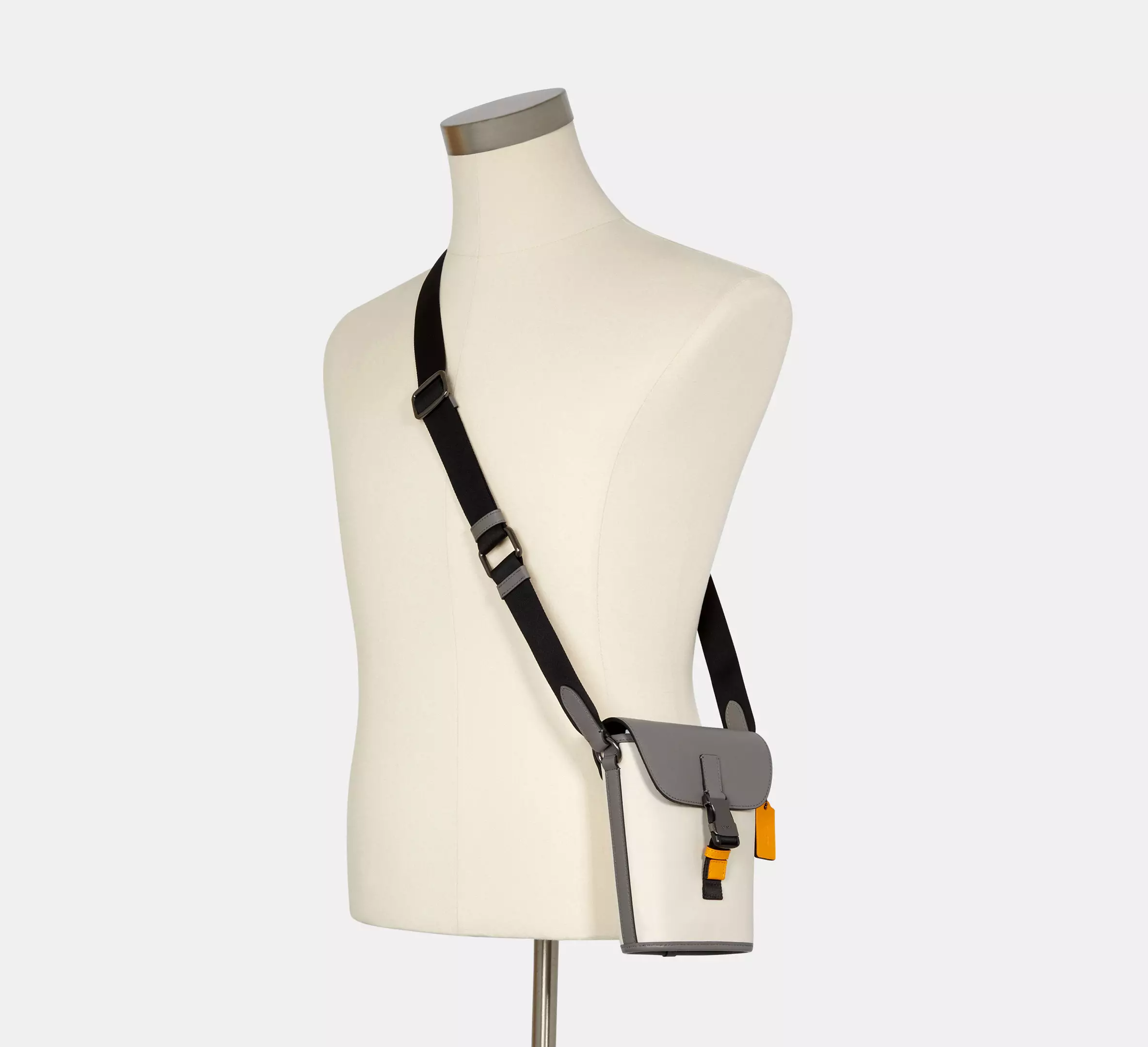 Alternative view of Túi Coach Small Track Flap Crossbody Bag ‘White’ C4160-QBSR1