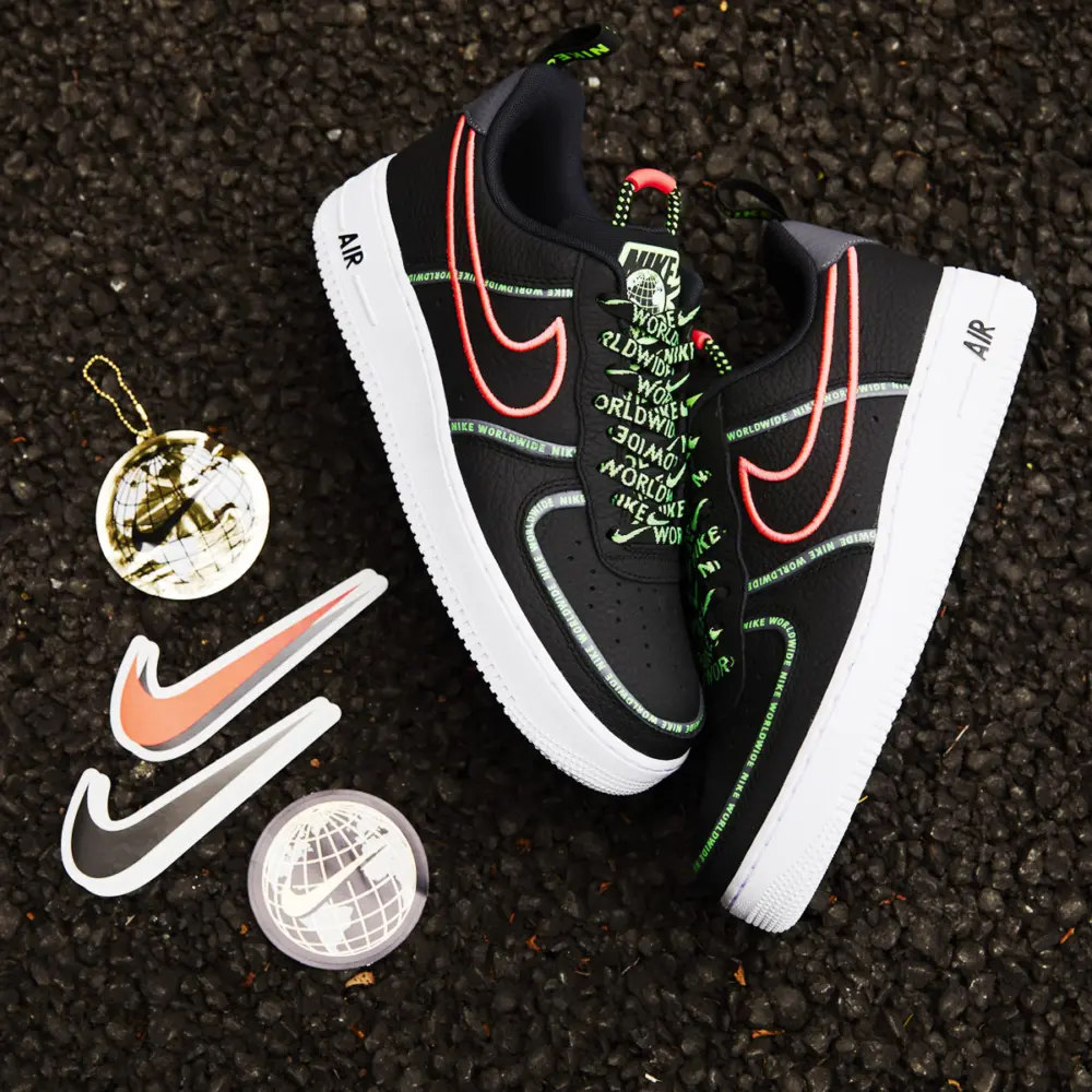 Alternative view of Giày Nike Air Force 1 07 PRM Worldwide 'Black Green Strike Crimson' CK7213-001