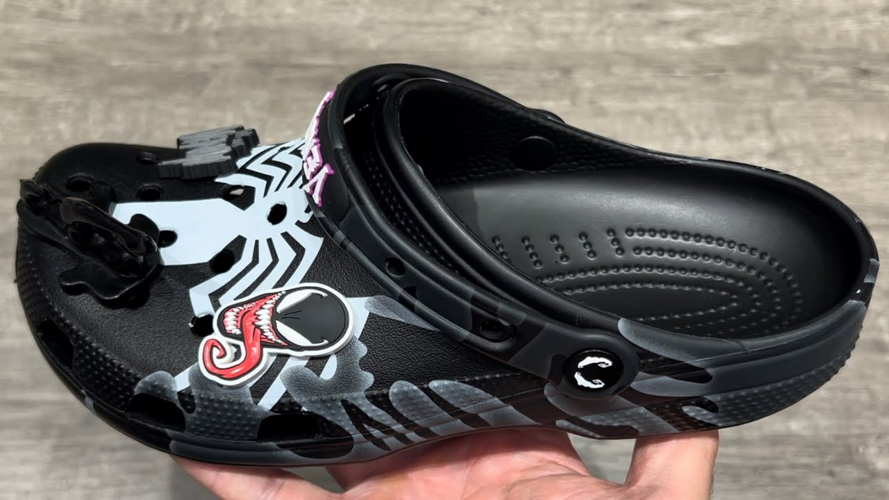 Dép Crocs Classic x Marvel Clog ‘Venom’ 208864-001 - Ảnh 6