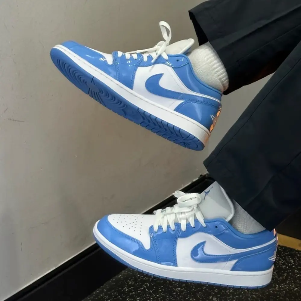 Giày Nike Air Jordan 1 Low SE ‘Legend Blue’ FZ2138-114 - Ảnh 3
