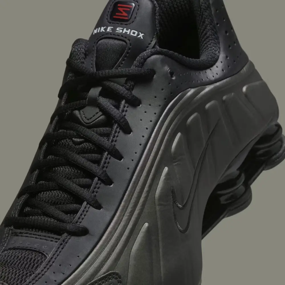 Giày Nike Shox R4 ‘Black Bright Crimson’ HQ1988-001 - Ảnh 8