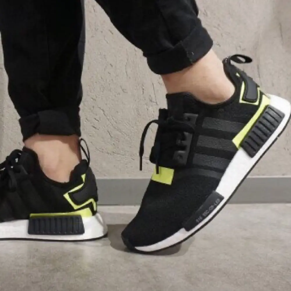 Giày Adidas NMD R1 ‘Colorblock Black Solar’ BD7751 - Ảnh 5