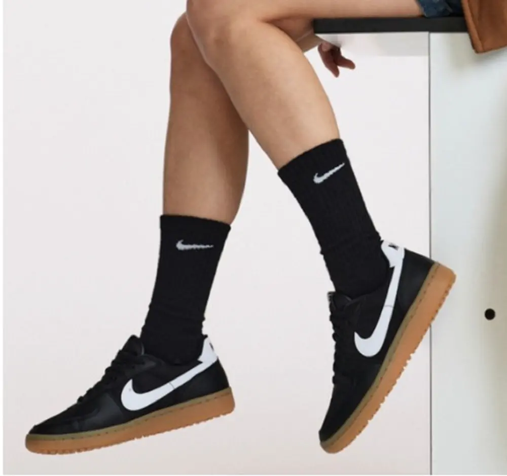 Alternative view of Giày Nike Field General '82 'Black Gum White' FZ5593-002