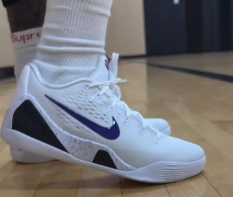 Alternative view of Giày Nike Kobe 9 Elite Low ‘White’ IH1401-100