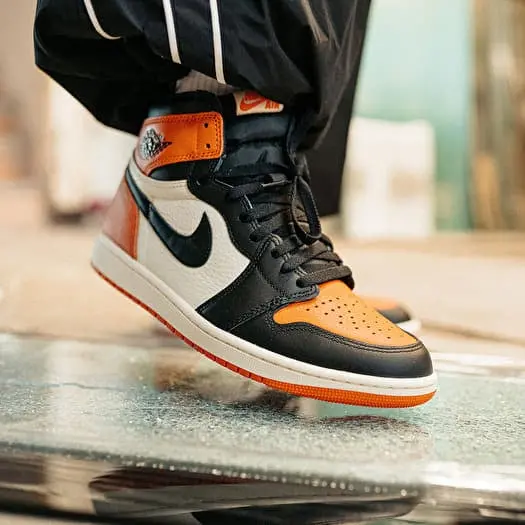 Alternative view of Giày Nike Air Jordan 1 ‘Shattered Backboard’ DZ5485-008