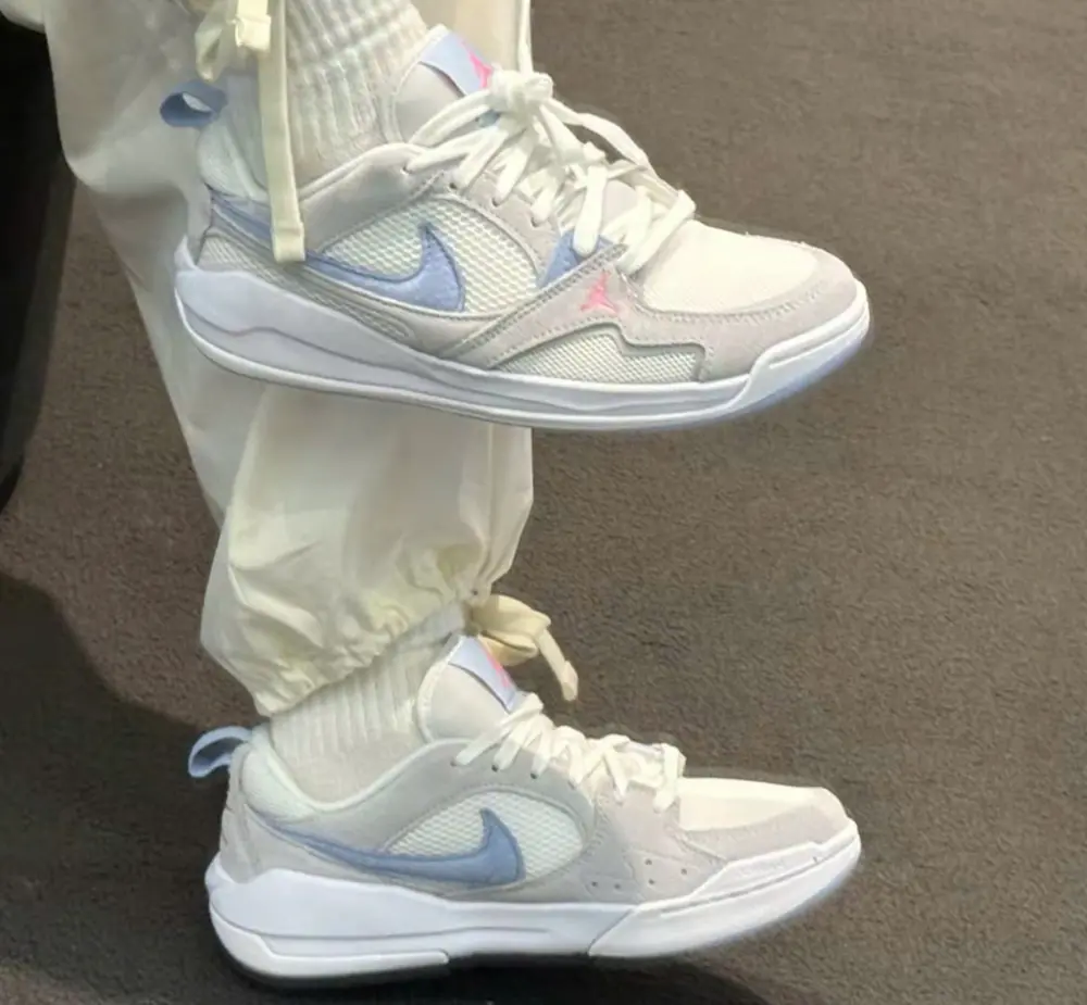 Alternative view of Giày Nike Jordan CMFT Era 'White' HQ0506-140