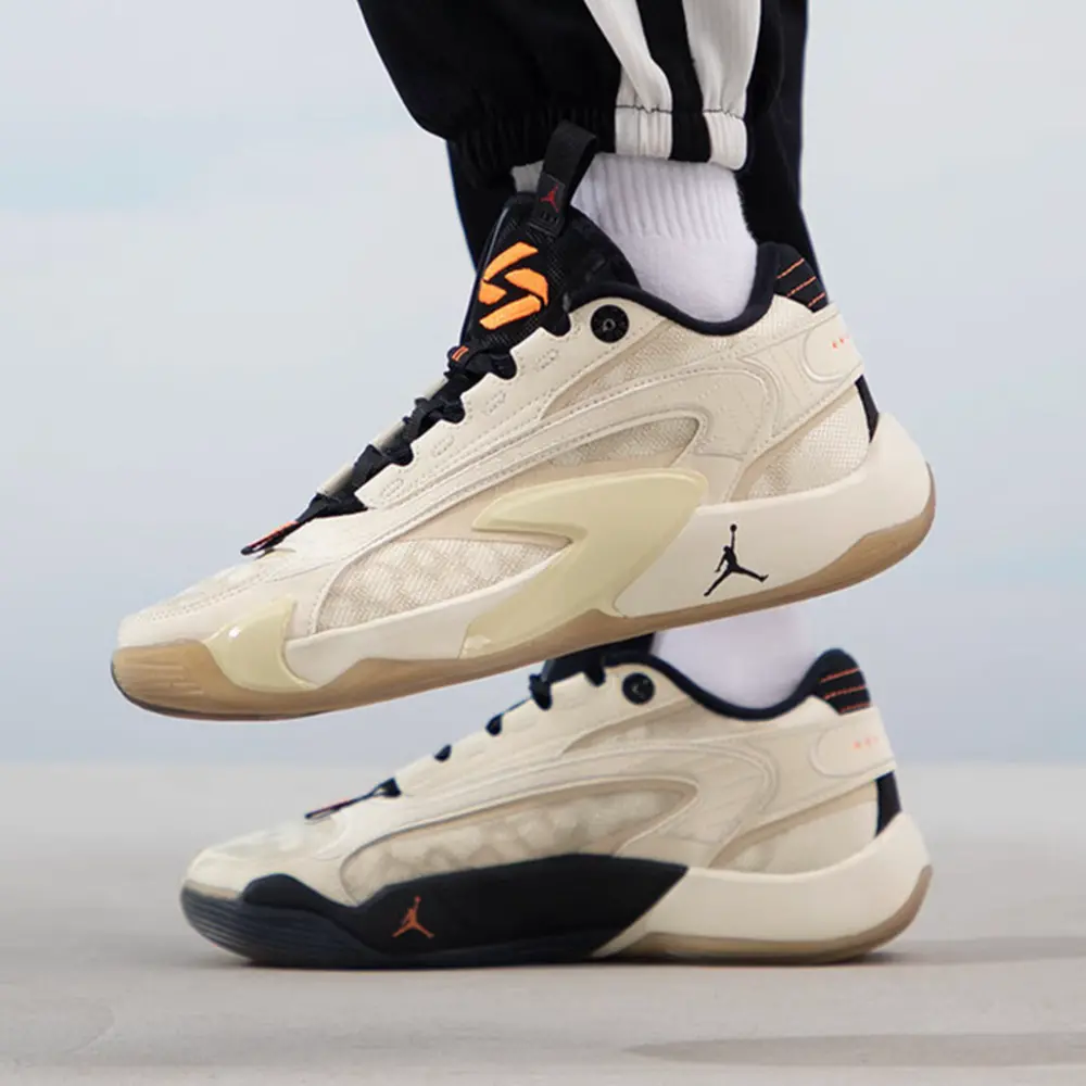 Alternative view of Giày Nike Air Jordan Luka 2 GS ‘Neutral’ DZ3498-100