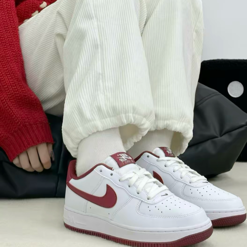 Giày Nike Air Force 1 LV8 ‘White Red’ FV5948-105 - Ảnh 3