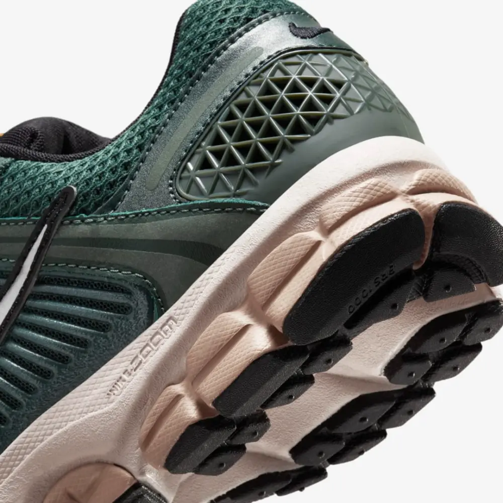 Giày Nike Air Zoom Vomero 5 ‘Vintage Green’ FN6742-300 - Ảnh 3