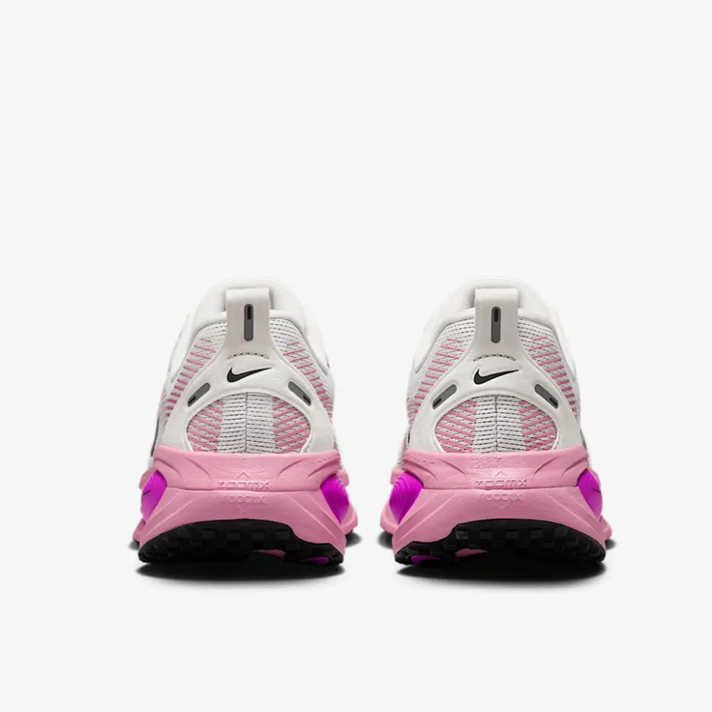 Alternative view of Giày Nike Vomero 18 ‘White Elemental Pink Red’ HM6804-105