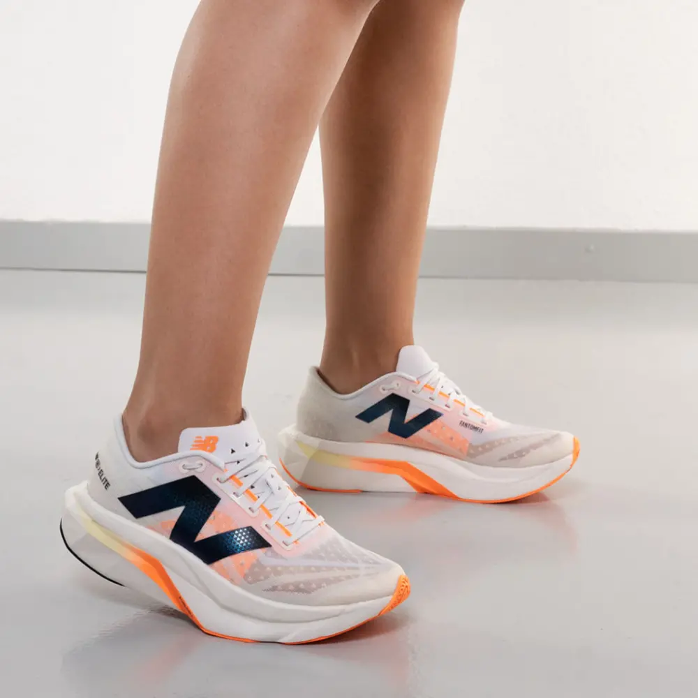 Alternative view of Giày New Balance Elite v4 ‘White Hot Mango’ WRCELCW4