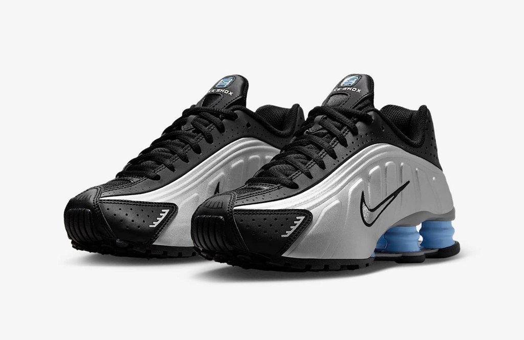 Alternative view of Giày Nike Shox R4 ‘Metallic Silver Black Psychic Blue’ CW2626-004