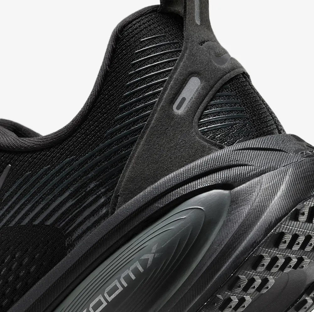 Giày Nike Vomero 18 'Triple Black' HM6803-005 - Ảnh 5