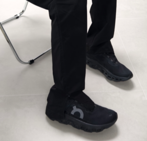 Alternative view of Giày On Running Cloudmonster ‘All Black’ 61-99025