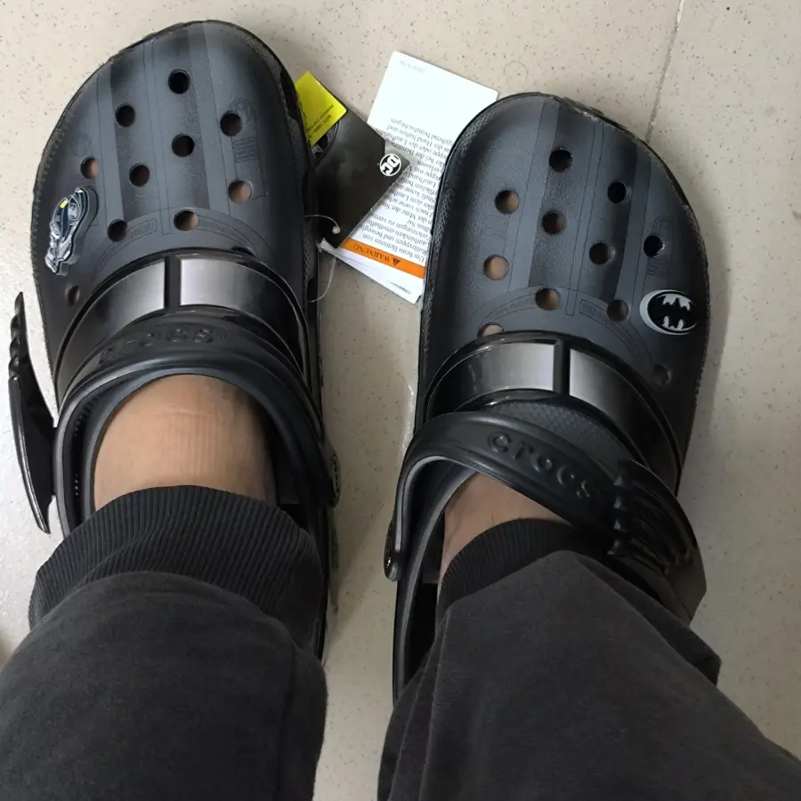 Alternative view of Dép Crocs Classic Clog ‘Batman Batmobile’ 210219-001