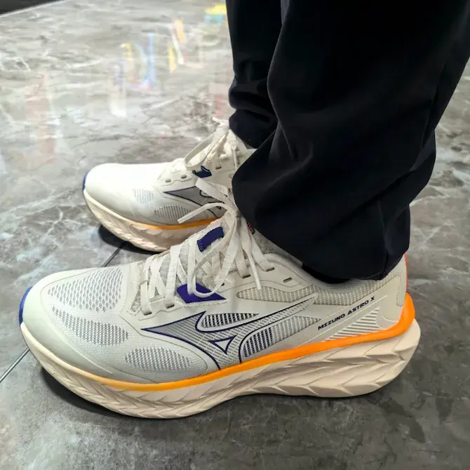 Alternative view of Giày Mizuno Astro X ‘Cream Orange’ D1GH250502