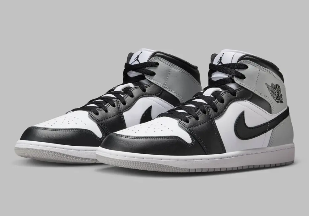 Alternative view of Giày Nike Air Jordan 1 Mid ‘Barons’ DQ8426-101