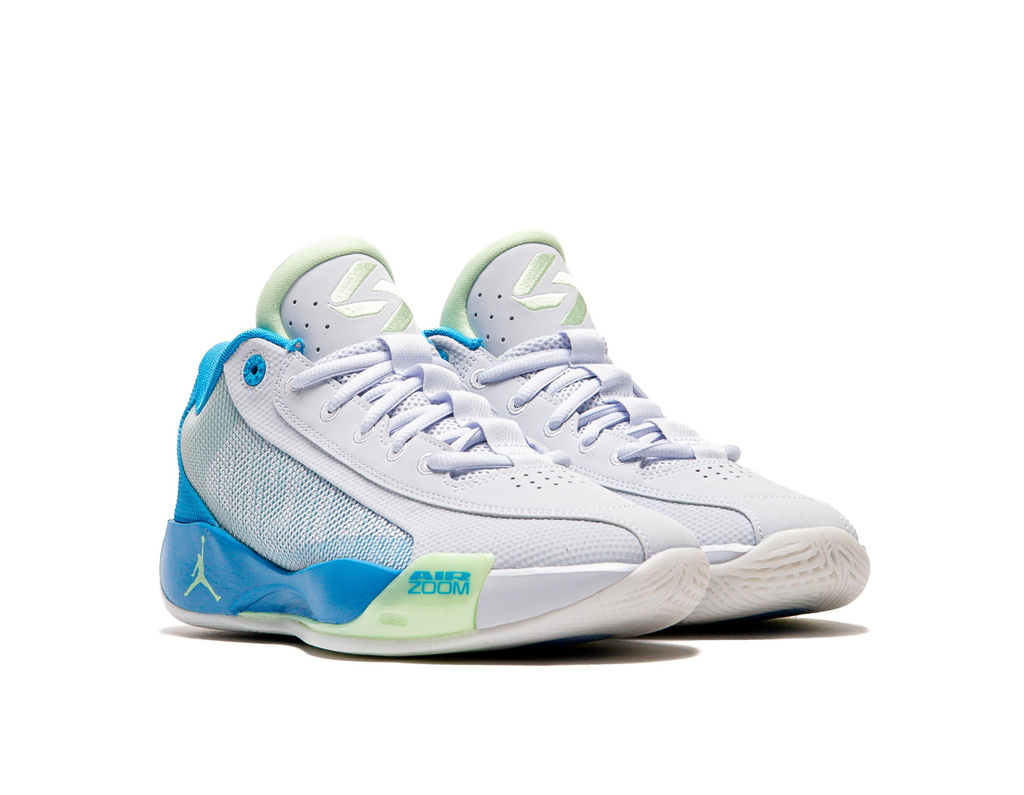 Alternative view of Giày Nike Air Jordan Luka .77 ‘Football Grey’ HF0806-002