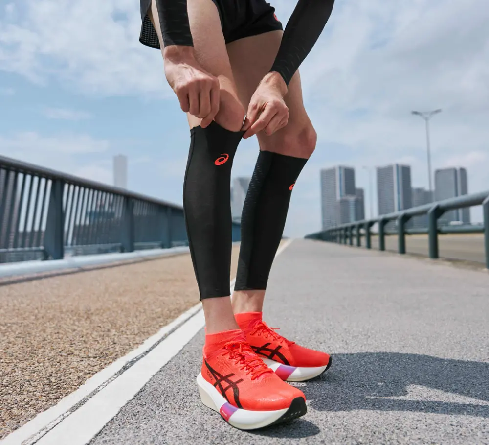 Alternative view of Giày ASICS Metaspeed Edge Tokyo 'Flash Red Black' 1013A163-600