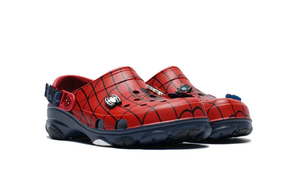 Alternative view of Dép Crocs x Marvel All-Terrain Clog ‘Spider-Man’ 208782-410